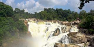 达萨姆瀑布是位于印度恰尔肯德邦Ranchi地区附近的一个瀑布
