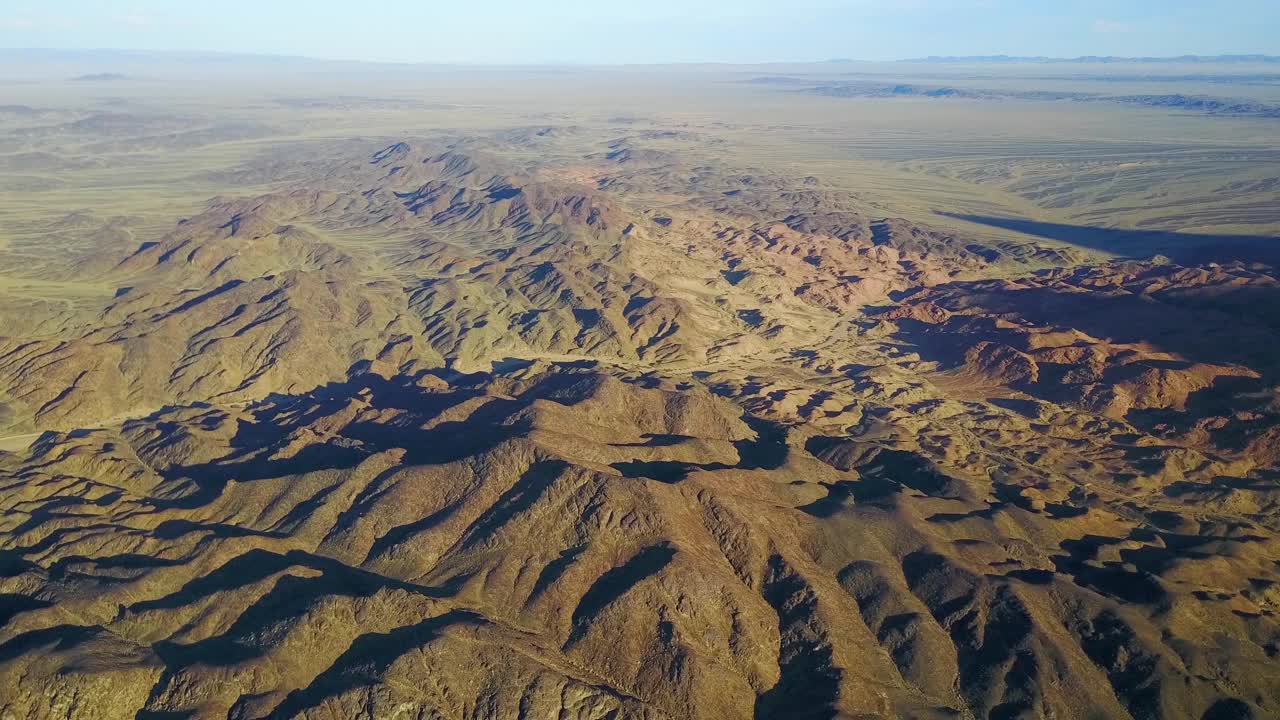 蒙古高原山脉鸟瞰图