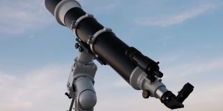 天文望远镜和天空的轮廓。