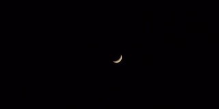 多莉拍摄的月亮在天空