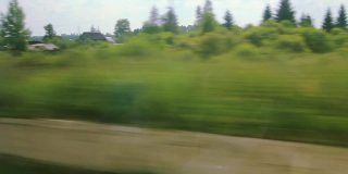 从高速列车的窗口看到的田野(POV)