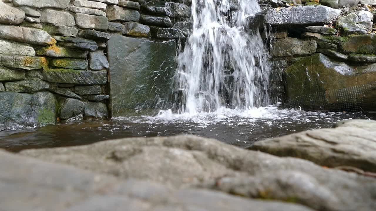 Fountain-waterfall