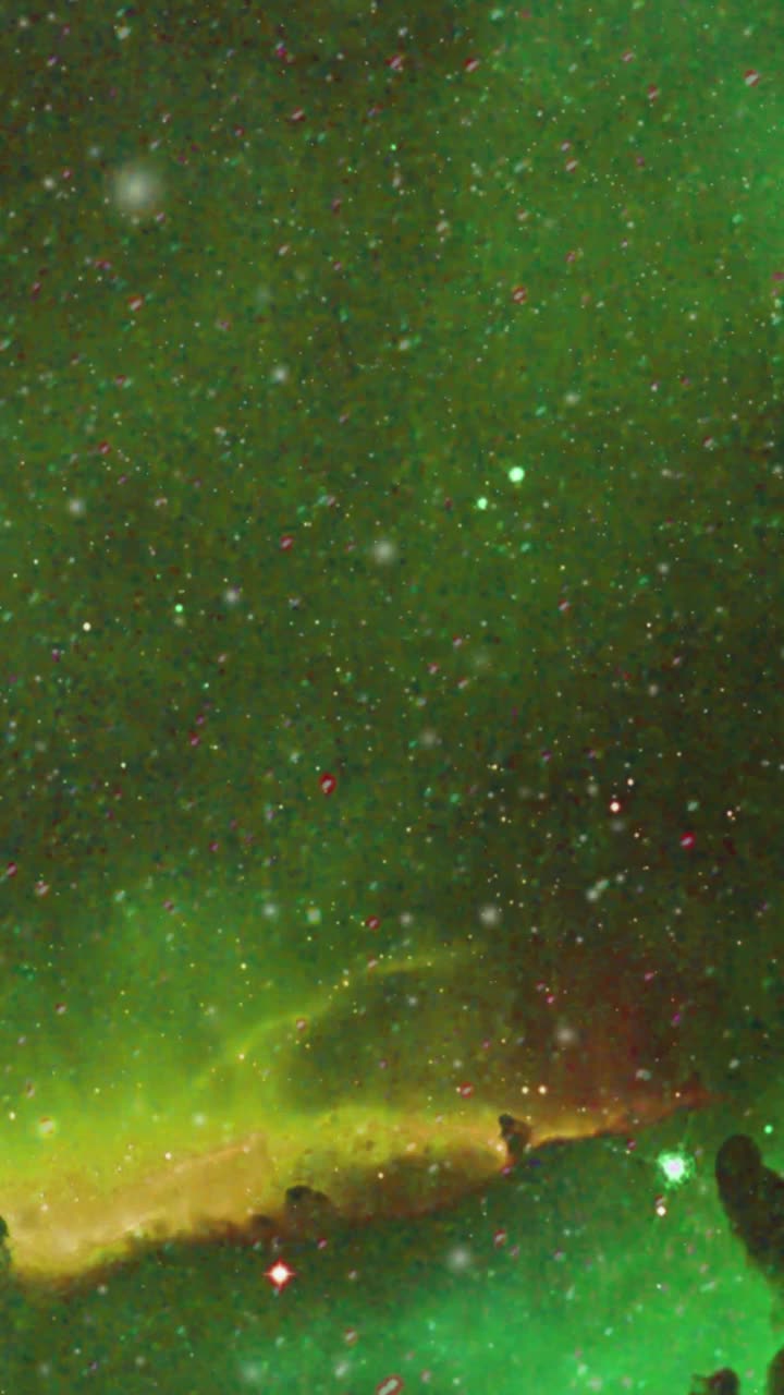 垂直抽象星云，星系，空间动画背景股票黄色视频