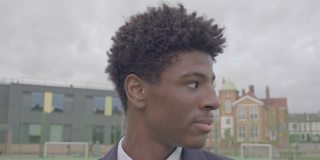 英国中学校园黑人学生的头像