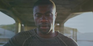 非裔美国运动员的感谢短信动画