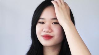 护发角蛋白拉直美容亚洲女性视频素材模板下载