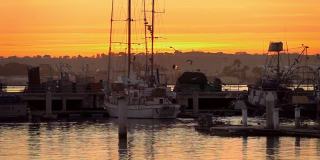 日落时分的圣地亚哥码头，慢动作250fps