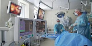 紧急手术技术。现代化医院外科病房专业。