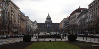 捷克布拉格——2015年1月:温塞斯拉斯广场是捷克首都中心的主要广场之一。