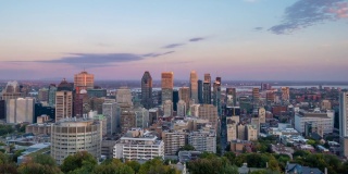蒙特利尔市中心的全景天际线在加拿大日落时从顶视图