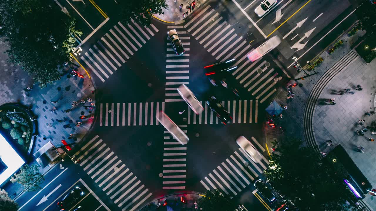 T/L无人机视角城市交叉口夜间