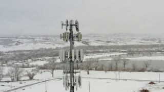 犹他州科罗拉多边境附近的5G手机基站视频素材模板下载