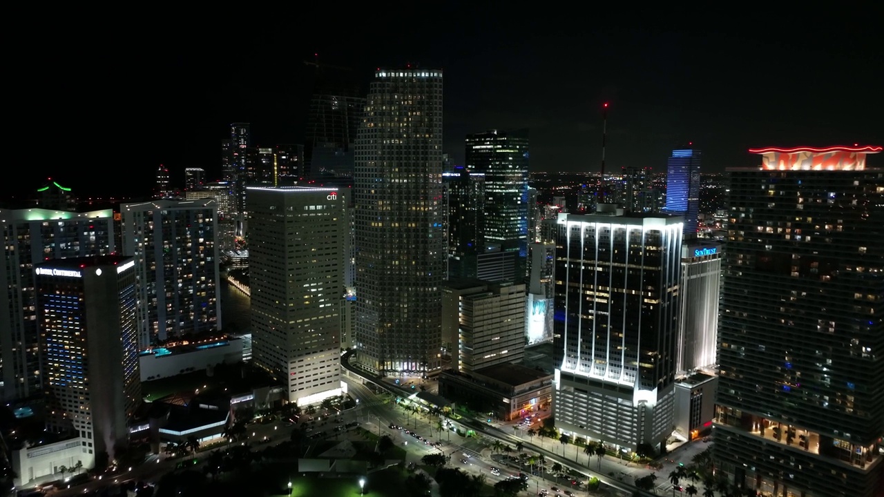 东南金融中心迈阿密市中心4k航拍视频进场