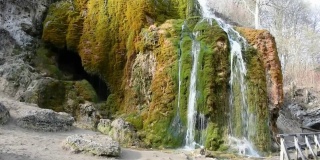 丰富多彩的瀑布Dreimuhlenwasserfall