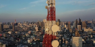 市内通信塔及通信设备鸟瞰图