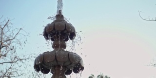 喷泉水的慢镜头