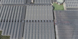 农场种植园的太阳能发电设施