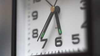 时钟与箭头视频素材模板下载