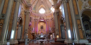 那不勒斯——圣朱塞佩德维奇教堂的内部概况