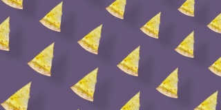 披萨的彩色图案孤立在紫色背景与阴影。披萨切片的无缝图案。前视图。现实的动画。4 k视频运动