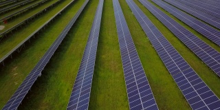 太阳能电池板，太阳能站俯视图，绿色能源