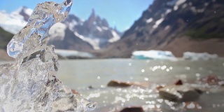 阿根廷，El Chalten, Cerro Torre Lagoon，正在融化的冰。4K分辨率。