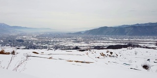 水稻梯田的雪景