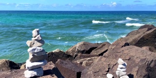 石头平衡:海洋岩石堆栈