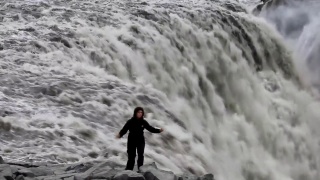冰岛的迪提福斯瀑布视频素材模板下载