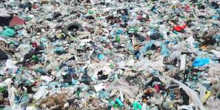 大量的塑料垃圾。地球污染的概念