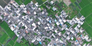 在中国云南省大理的一个村庄上空