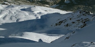 无标志滑雪板斜坡泰洛阿尔卑斯