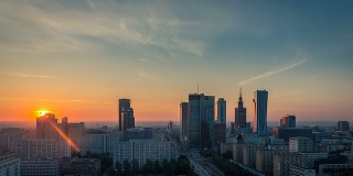 华沙天际线日出城市时光流逝，波兰