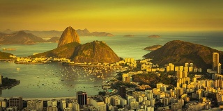 美丽的日落在里约热内卢de Janeiro平移时间流逝，巴西