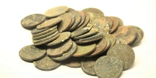 在金属探测中发现的硬币