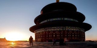 中国北京，2014年11月1日:日落时分，中国北京天坛的祈年殿近景