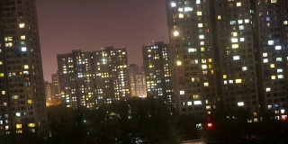 北京平果公寓的时间在夜间流逝