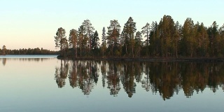 芬兰拉普兰的寂静日落