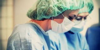 外科医生手术IV袋