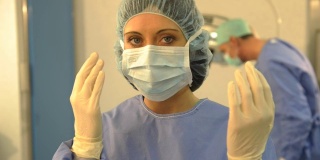 女外科医生的肖像;高清照片JPEG，多莉。