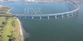 圣地亚哥航空科罗纳多湾大桥