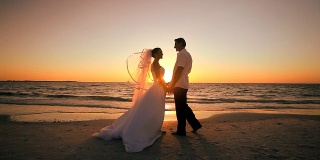 日落沙滩婚礼