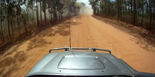 POV 4wd驾驶在澳大利亚内陆。高清