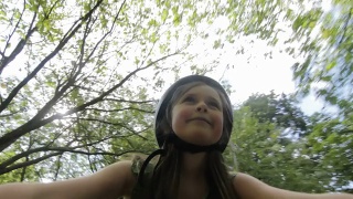 孩子骑自行车视频素材模板下载