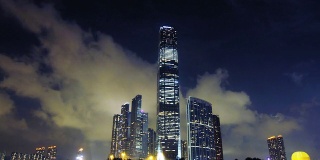 香港国际贸易中心大厦的夜景