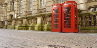 红色电话亭，英国-追踪镜头