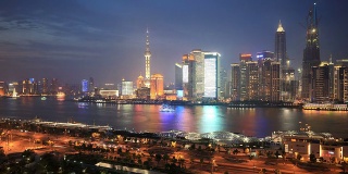 高清:上海天际线，从白天到夜晚，时间流逝