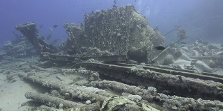 海底沉船的残骸。