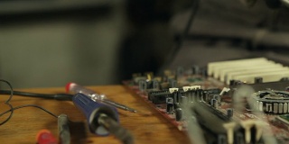 焊接电脑零件