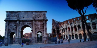 罗马斗兽场和君士坦丁拱门，时间流逝